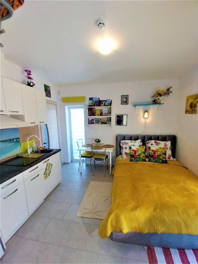 Geltoni Apartamentai Palanga Dış mekan fotoğraf